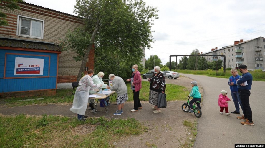 В Красноярском крае депутаты горсовета требуют остановить голосование по поправкам в Конституцию В Красноярском крае депутаты горсовета требуют остановить голосование по поправкам в Конституцию