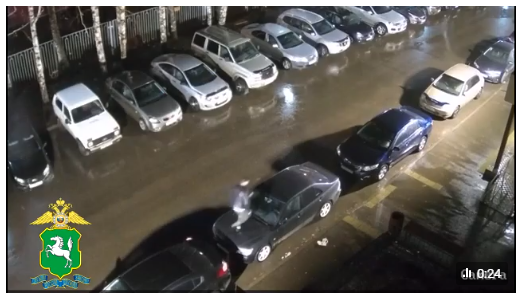 В Томске северчанин бегал по чужим автомобилям В Томске северчанин бегал по чужим автомобилям