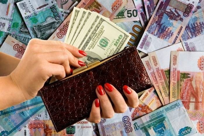 Минэкономразвития решило в 2022 году пересчитать доходы и расходы россиян Минэкономразвития решило в 2022 году пересчитать доходы и расходы россиян