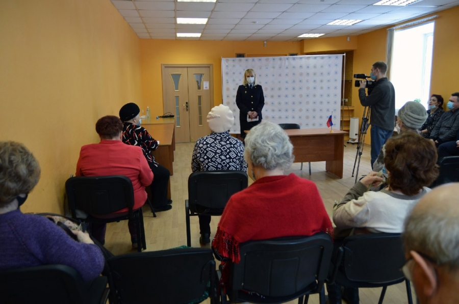 Полицейские совместно с общественниками провели профилактическую беседу с представителями Совета ветеранов ЗАТО г. Северска Полицейские совместно с общественниками провели профилактическую беседу с представителями Совета ветеранов ЗАТО г. Северска