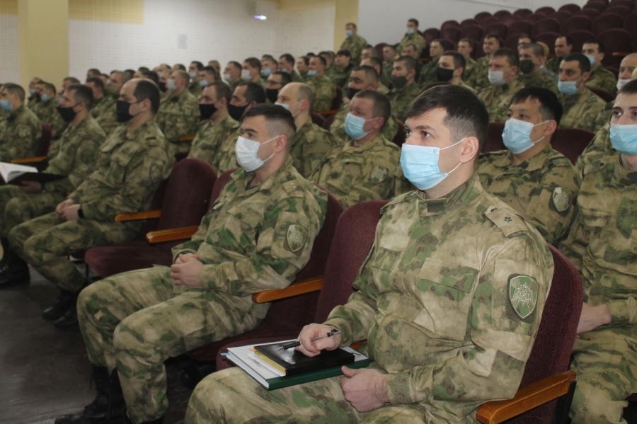 Полицейские встретились с военнослужащими Росгвардии и рассказали о различных способах мошенничества Полицейские встретились с военнослужащими Росгвардии и рассказали о различных способах мошенничества
