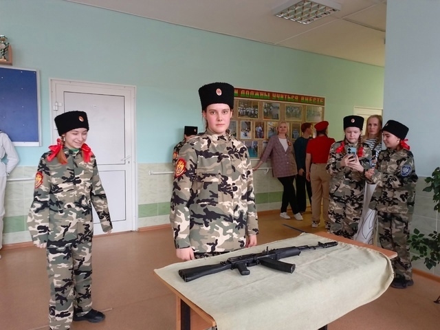 В Северске состоялась военно-патриотическая игра «Девушки в погонах» В Северске состоялась военно-патриотическая игра «Девушки в погонах»