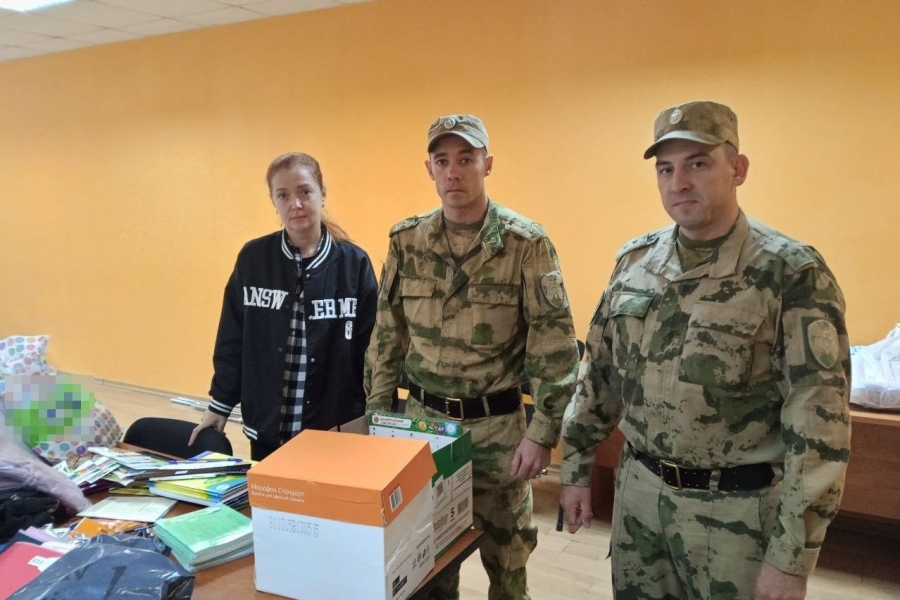 Росгвардейцы приняли участие в благотворительной акции в преддверии нового учебного года Росгвардейцы приняли участие в благотворительной акции в преддверии нового учебного года