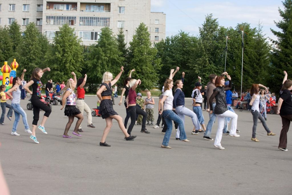 Танцевальный флэшмоб в Северске Танцевальный флэшмоб в Северске