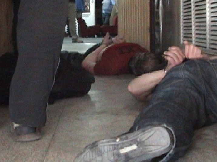 Сотрудниками северской полиции в воскресенье задержаны лица, возможно, причастные к совершению хищения 104 тысяч рублей Сотрудниками северской полиции в воскресенье задержаны лица, возможно, причастные к совершению хищения 104 тысяч рублей