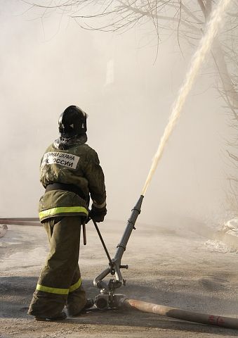 Как тушили крупный пожар в жилом доме Как тушили крупный пожар в жилом доме