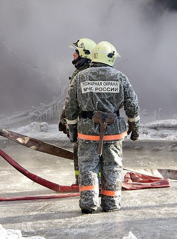 Как тушили крупный пожар в жилом доме Как тушили крупный пожар в жилом доме